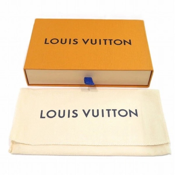 Louis Vuitton Sarah Wallet - Picture 9 of 9